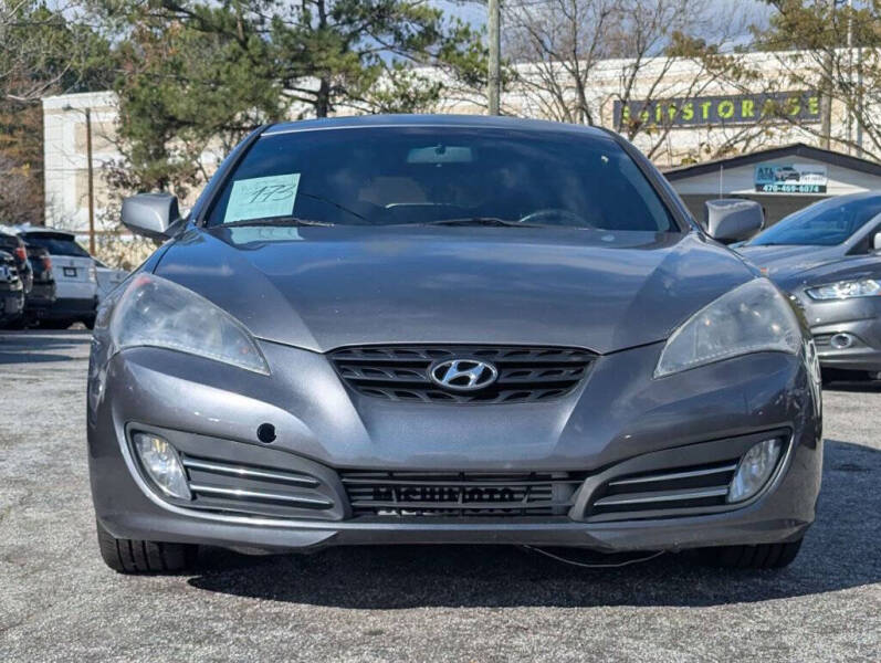 2012 Hyundai Genesis Coupe Base photo 2