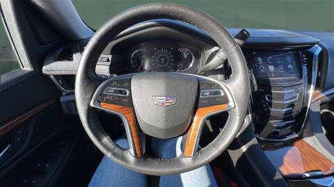 2016 Cadillac Escalade Luxury Collection