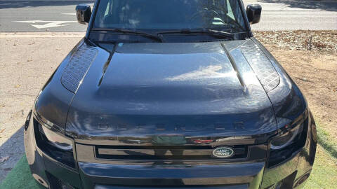 2024 Land Rover Defender 130 P400 X-Dynamic SE