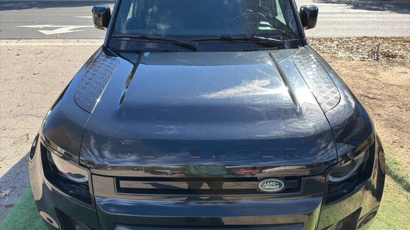 2024 Land Rover Defender 130 P400 X-Dynamic SE