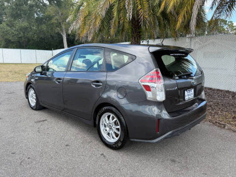 2015 Toyota Prius v Four