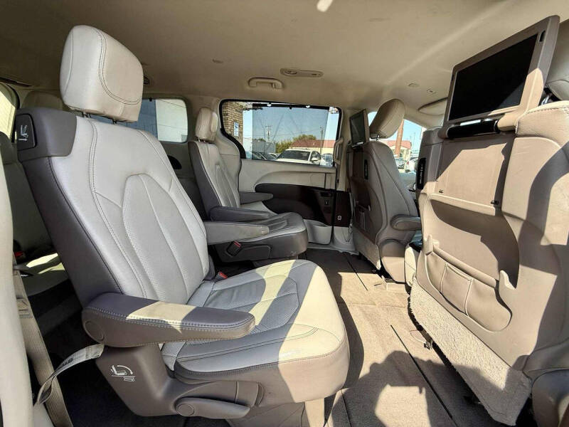 2018 Chrysler Pacifica Touring L Plus