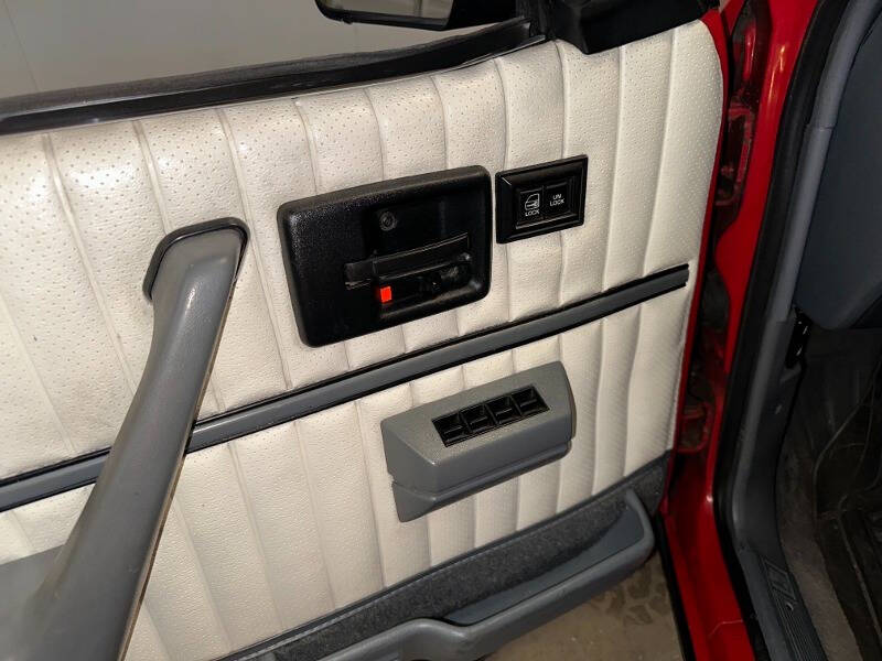 1991 Pontiac Sunbird LE