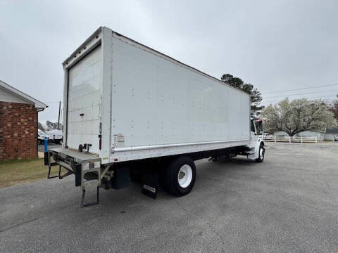 2017 Freightliner M2 106
