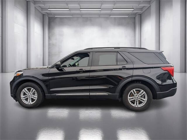 Used 2023 Ford Explorer XLT with VIN 1FMSK7DH9PGB31274 for sale in Lighthouse Point, FL