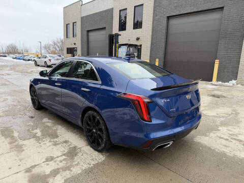 2023 Cadillac CT4 Luxury