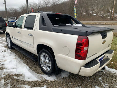 2010 Chevrolet Avalanche for sale at Court House Cars, LLC in Chillicothe OH