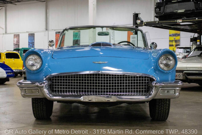 1957 Ford Thunderbird