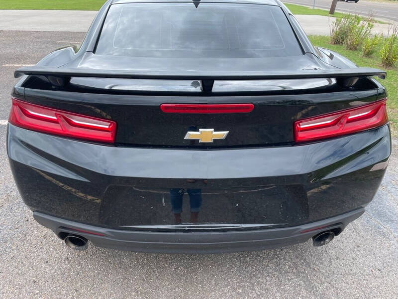 2016 Chevrolet Camaro 1LT photo 4