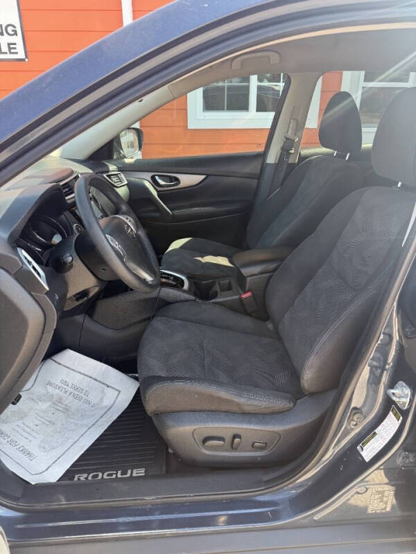 2016 Nissan Rogue SV