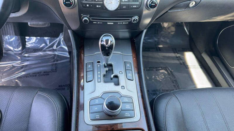 2012 Hyundai Equus Signature