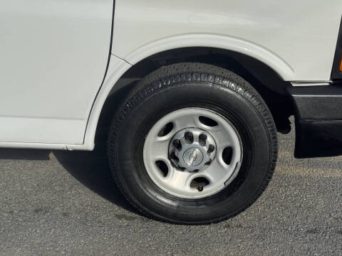 2017 Chevrolet Express 2500