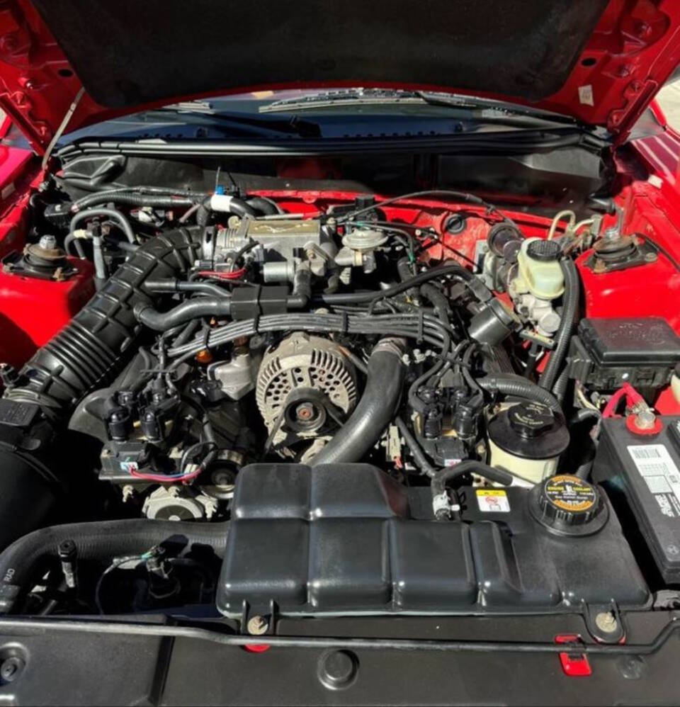 1998 Ford Mustang 40