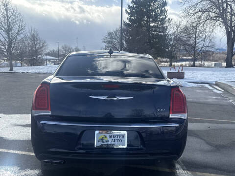 2015 Chrysler 300 Limited