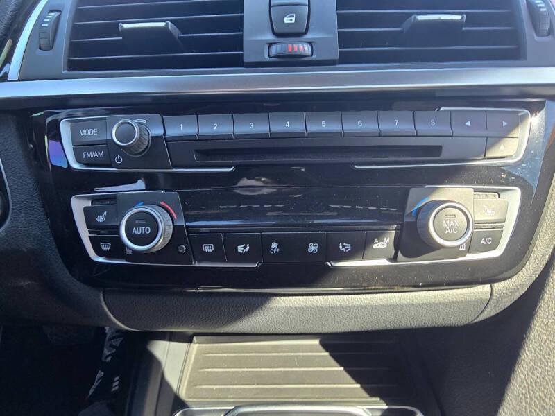 2016 BMW 3 Series 320i