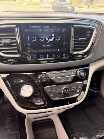 2018 Chrysler Pacifica Touring L Plus