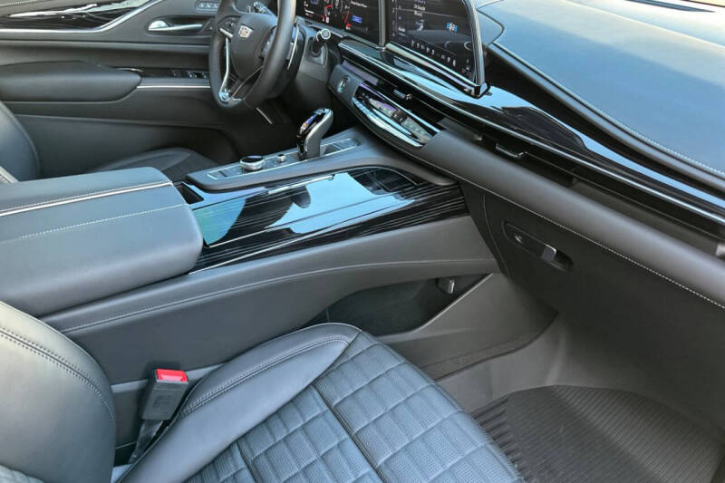 2023 Cadillac Escalade-V