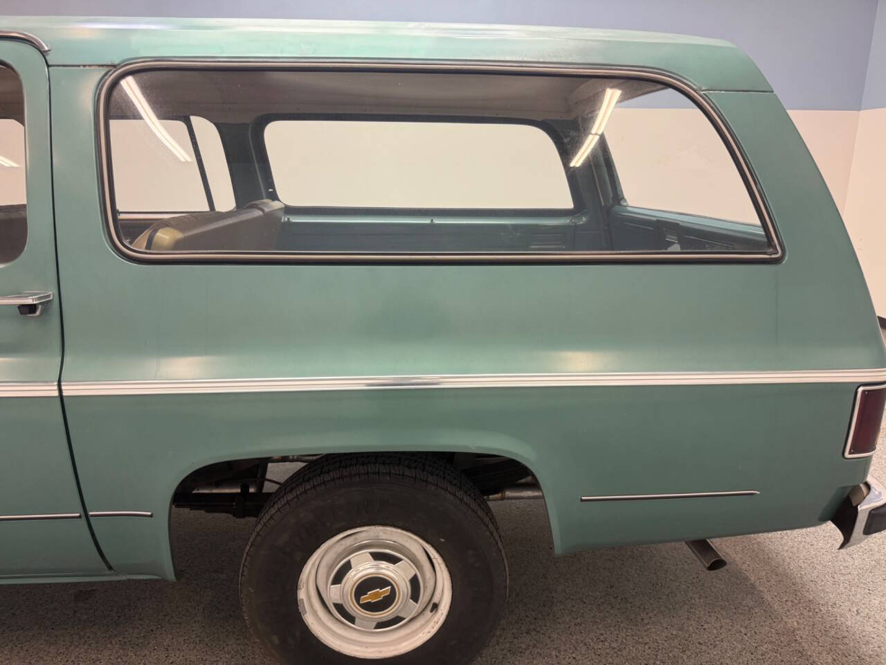 1977 Chevrolet Suburban 22