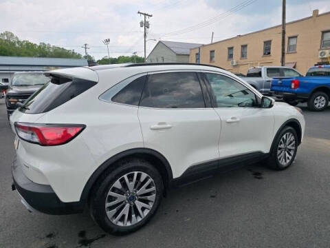 2022 Ford Escape Titanium