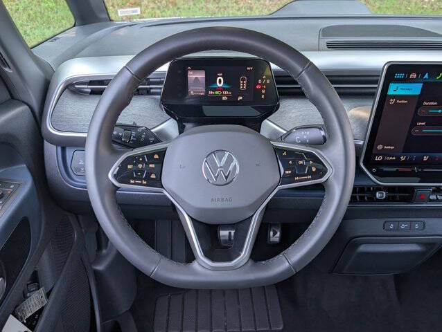 2025 Volkswagen ID. Buzz Pro S Plus