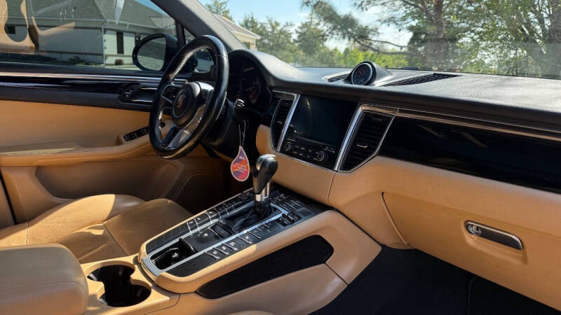 2018 Porsche Macan