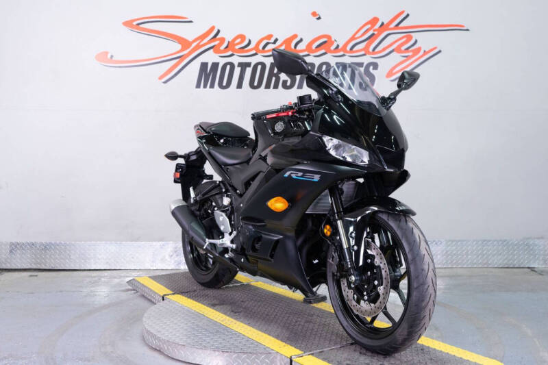 2023 Yamaha YZF-R3 ABS