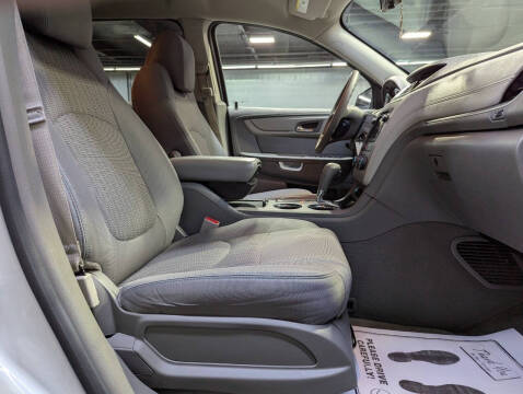 2017 Chevrolet Traverse LS