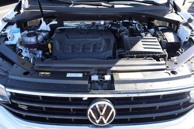 2023 Volkswagen Tiguan SE R-Line Black
