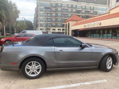 2014 Ford Mustang V6