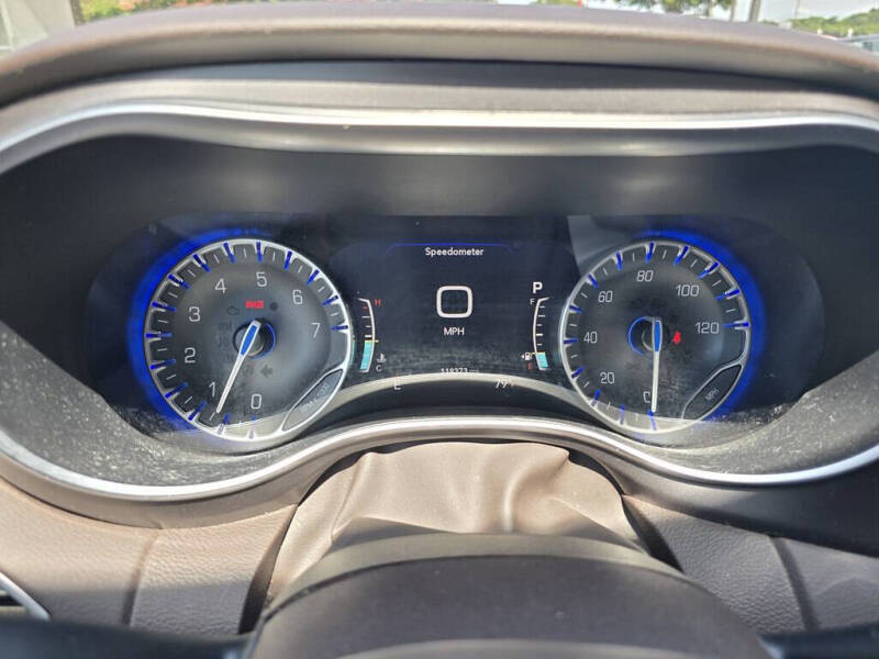 2017 Chrysler Pacifica Touring-L Plus
