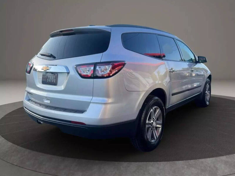 2017 Chevrolet Traverse LS