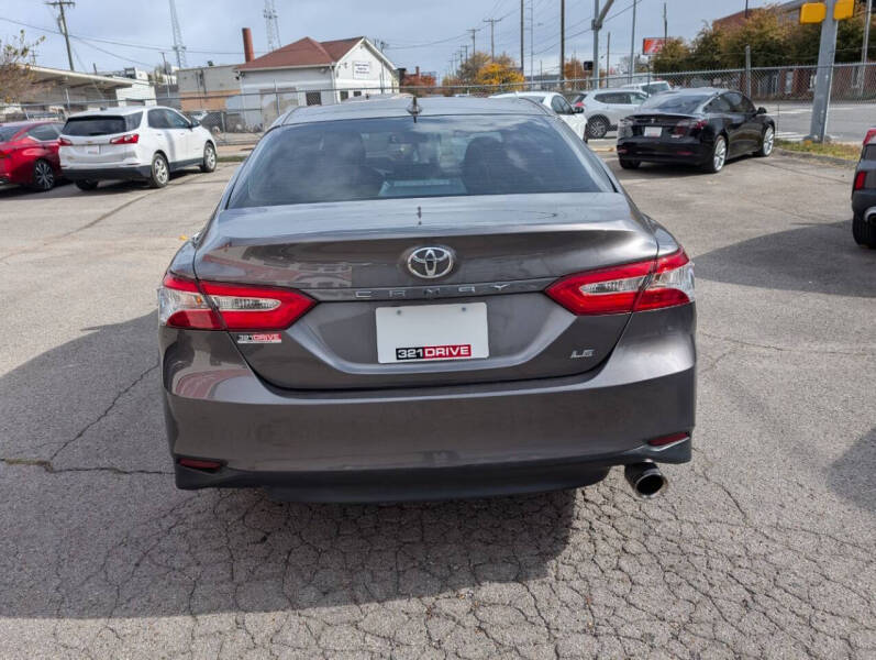 2019 Toyota Camry LE
