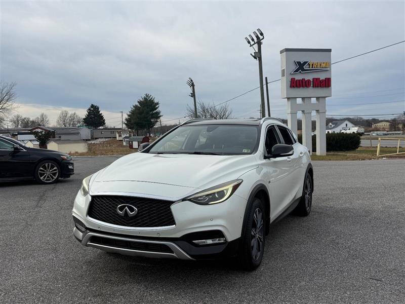 2017 Infiniti QX30 Premium
