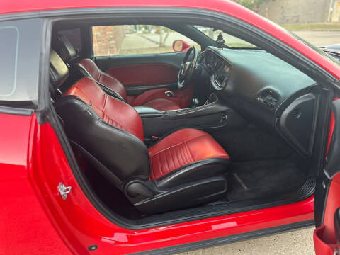 2015 Dodge Challenger R/T Scat Pack Shaker