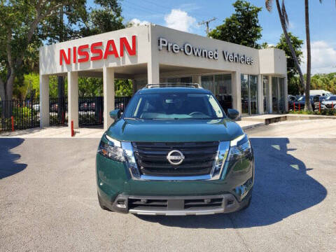 2024 Nissan Pathfinder SL