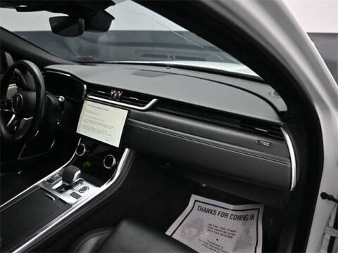 2022 Jaguar XF P300 R-Dynamic SE