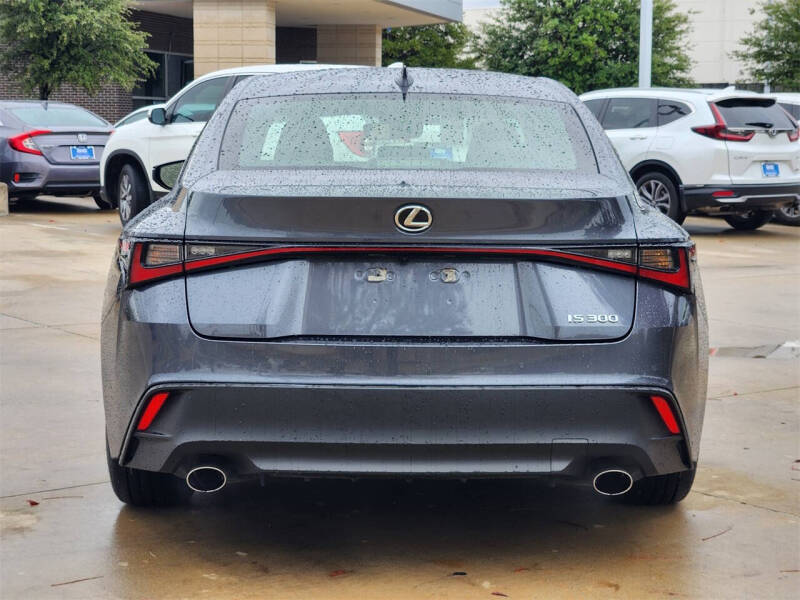 2023 Lexus IS 300
