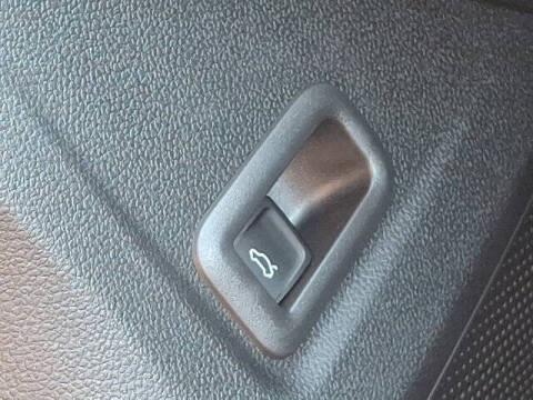 2025 Volkswagen Tiguan SE 4Motion