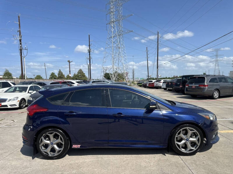 2017 Ford Focus ST