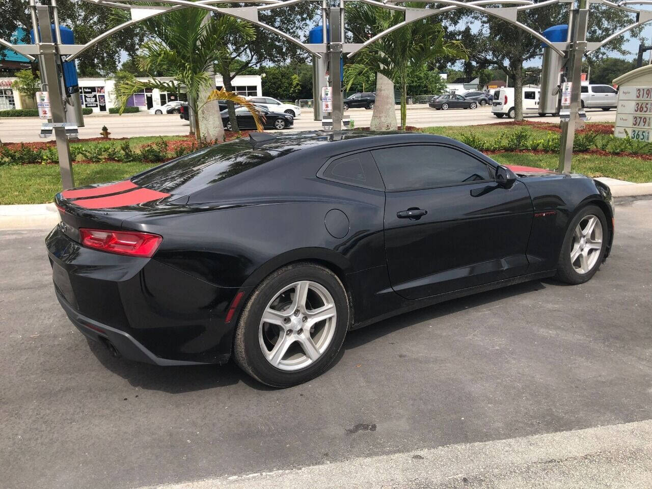 2018 CHEVROLET Camaro Coupe - $17,500