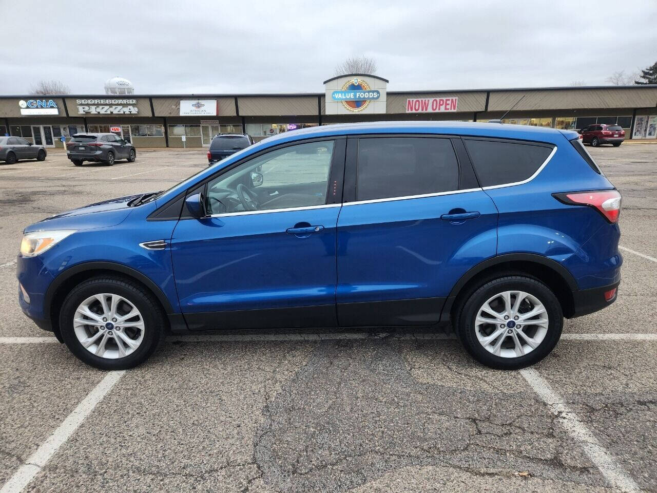 2017 Ford Escape for sale at Xtra Mile Auto Sales LLC in Cambridge, MN