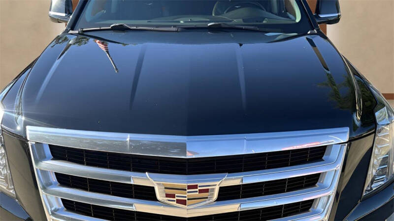 2020 Cadillac Escalade Luxury