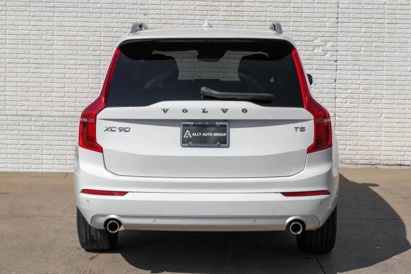 2019 Volvo XC90 T5 Momentum