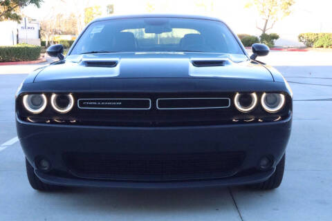 2015 Dodge Challenger SXT Plus