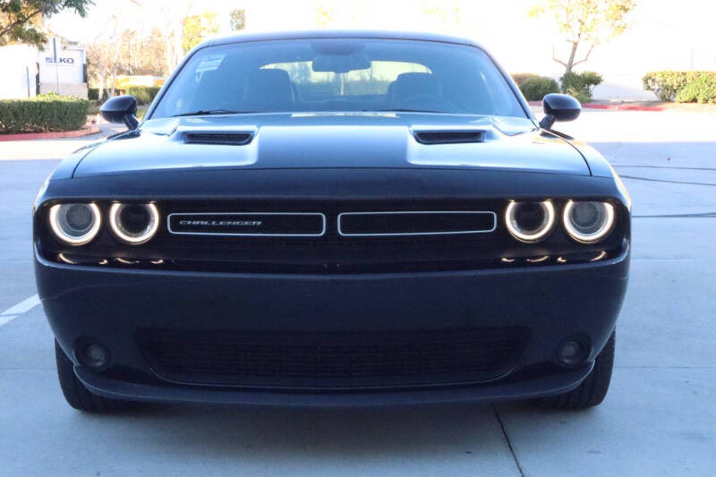 2015 Dodge Challenger SXT Plus
