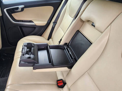 2017 Volvo V60 T5 Premier