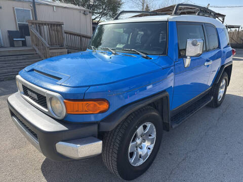 2007 Toyota FJ Cruiser for sale at OASIS PARK & SELL in Spring TX