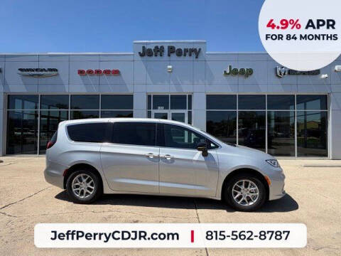 2026 Chrysler Pacifica Select
