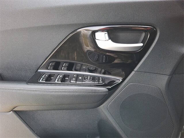 2022 Kia Niro Touring Special Edition