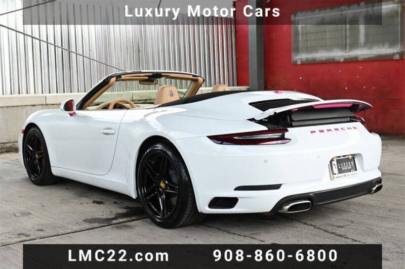 2017 Porsche 911 Carrera